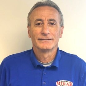 Staff member Nick Kapanidis from ID_994c1eb80553