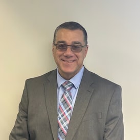 Staff member Stephen Sheldon from ID_395a5e26f5d9