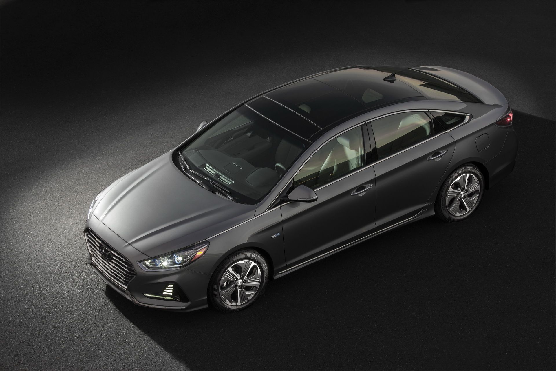 2018-Hyundai-Sonata-Hybrid-01.jpg