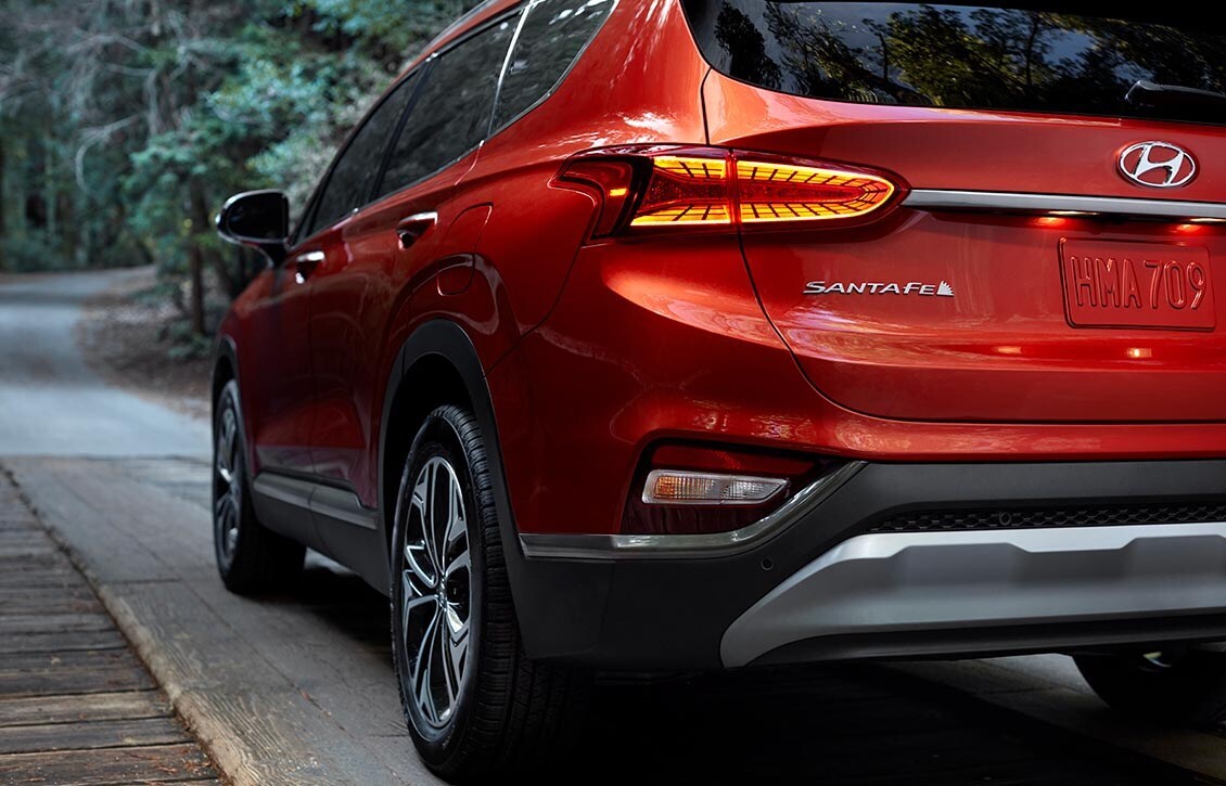 2019 Hyundai Santa Fe 2.jpg
