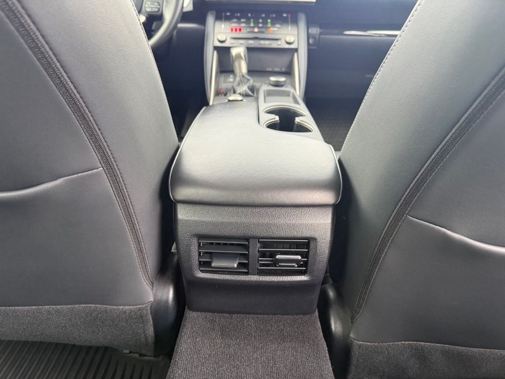2018 Lexus IS 300 - Photo 21