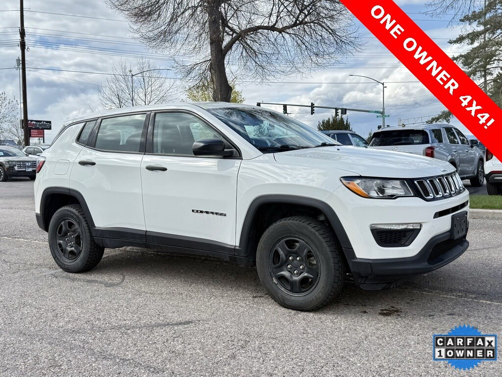 2020 Jeep Compass Sport photo 2