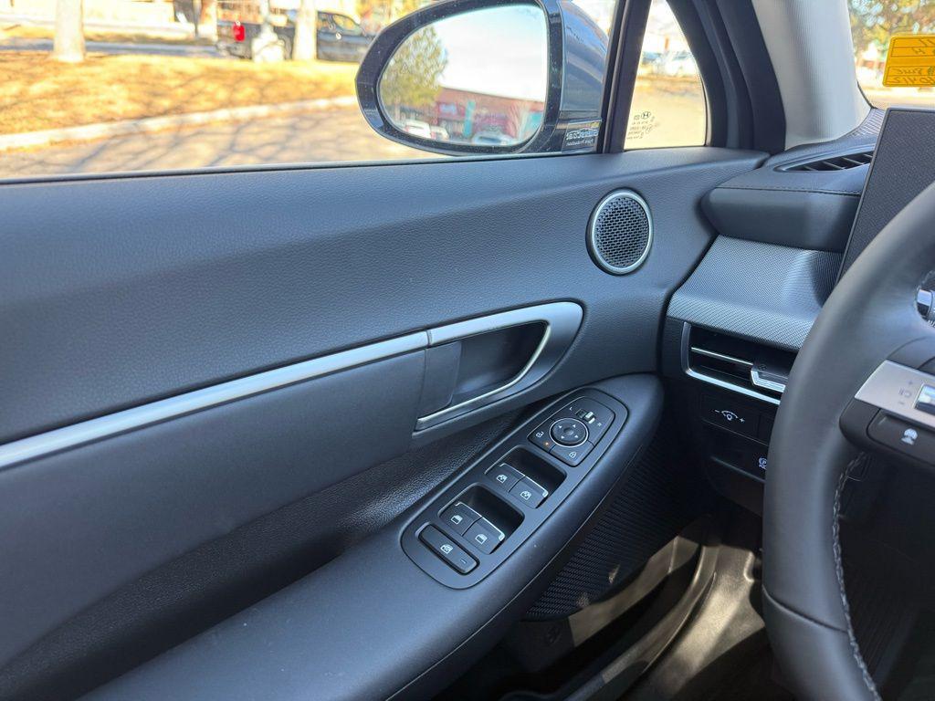 2026 Hyundai Sonata SEL - Photo 29