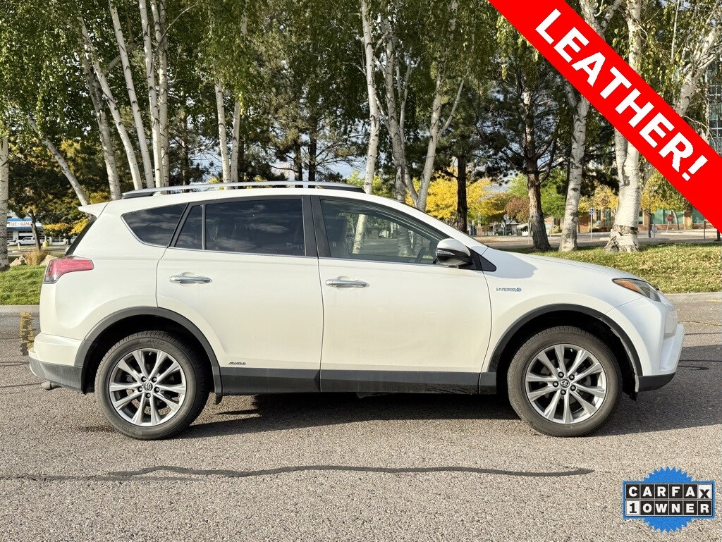2018 Toyota RAV4 Hybrid Limited photo 3