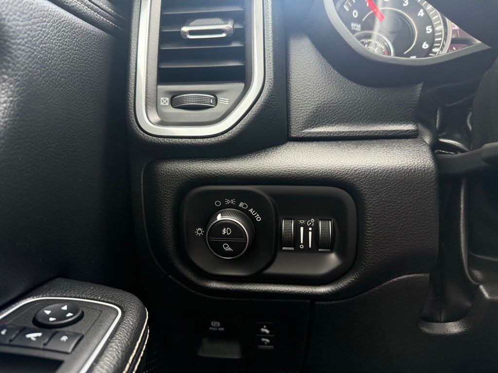 2022 RAM Ram 1500 Pickup Laramie - Photo 28
