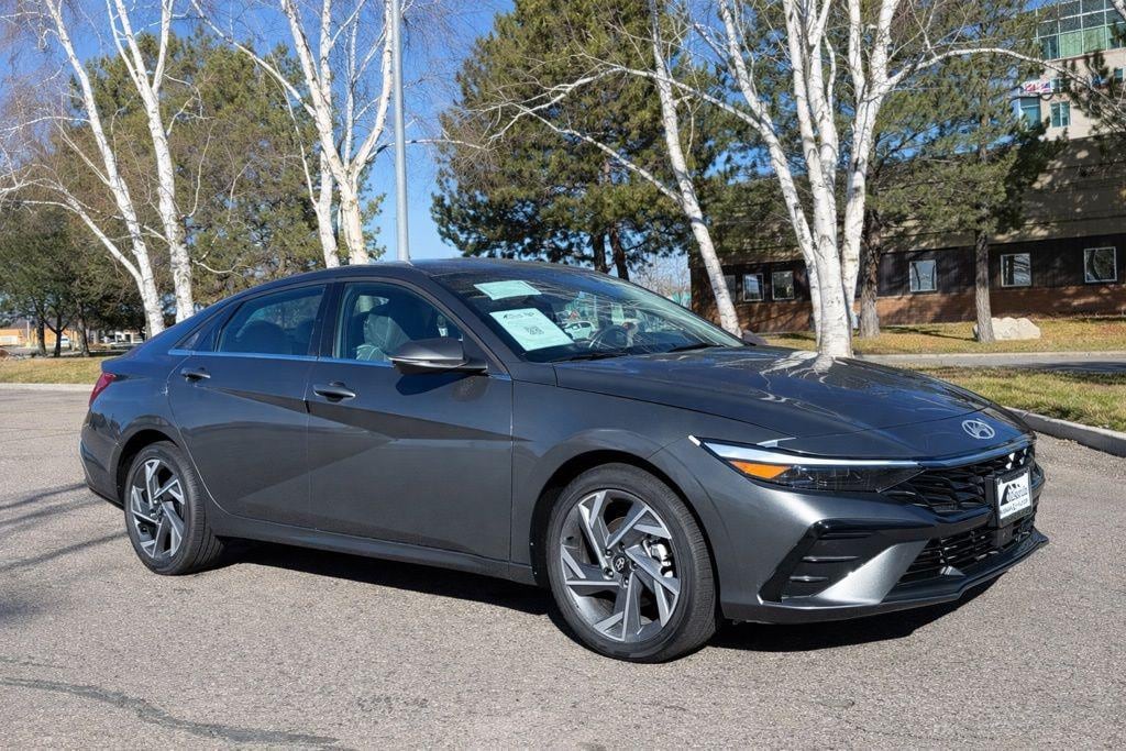 New 2026 Hyundai Elantra Hybrid Limited Sedan