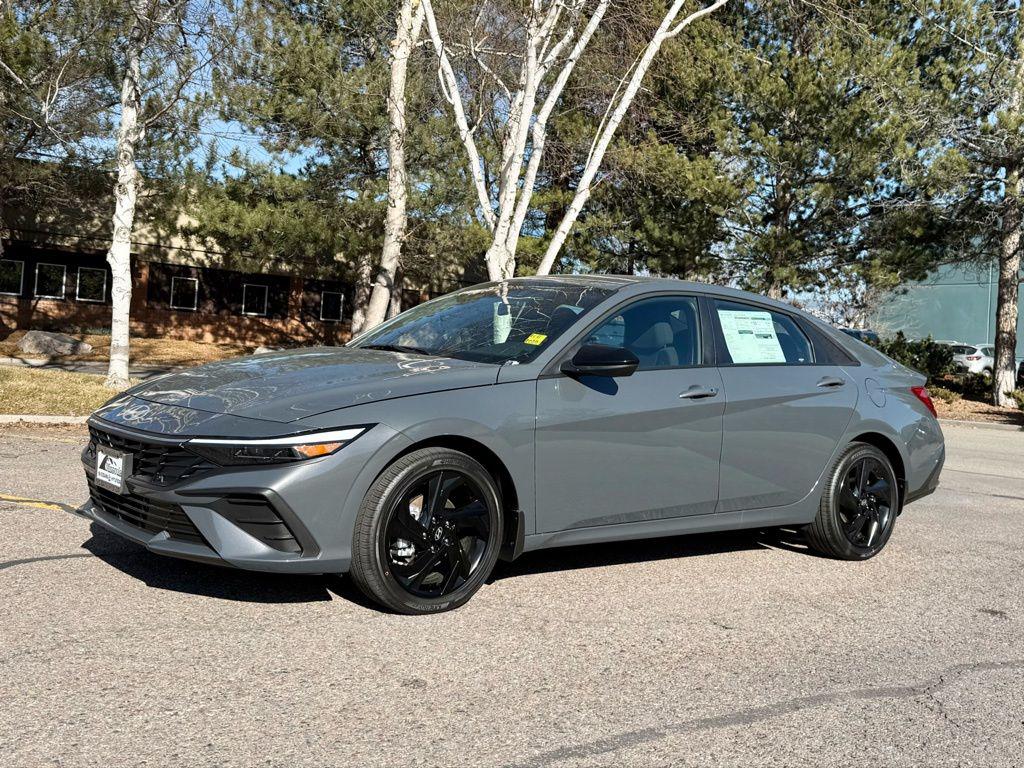 2026 Hyundai Elantra 1.6 HEV Blue's photo