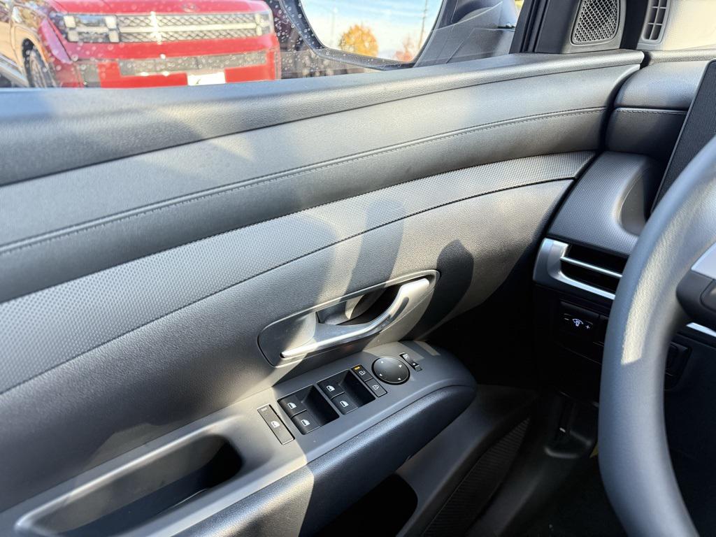 2026 Hyundai Tucson Blue SE - Photo 28