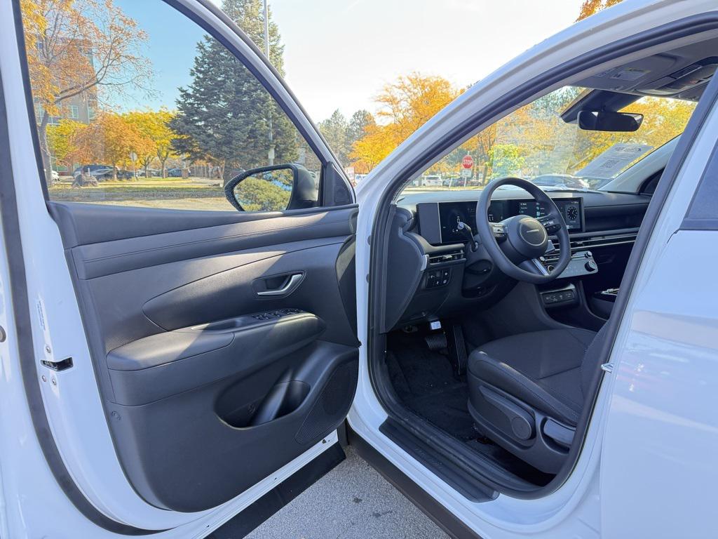 2026 Hyundai Tucson Blue SE - Photo 9