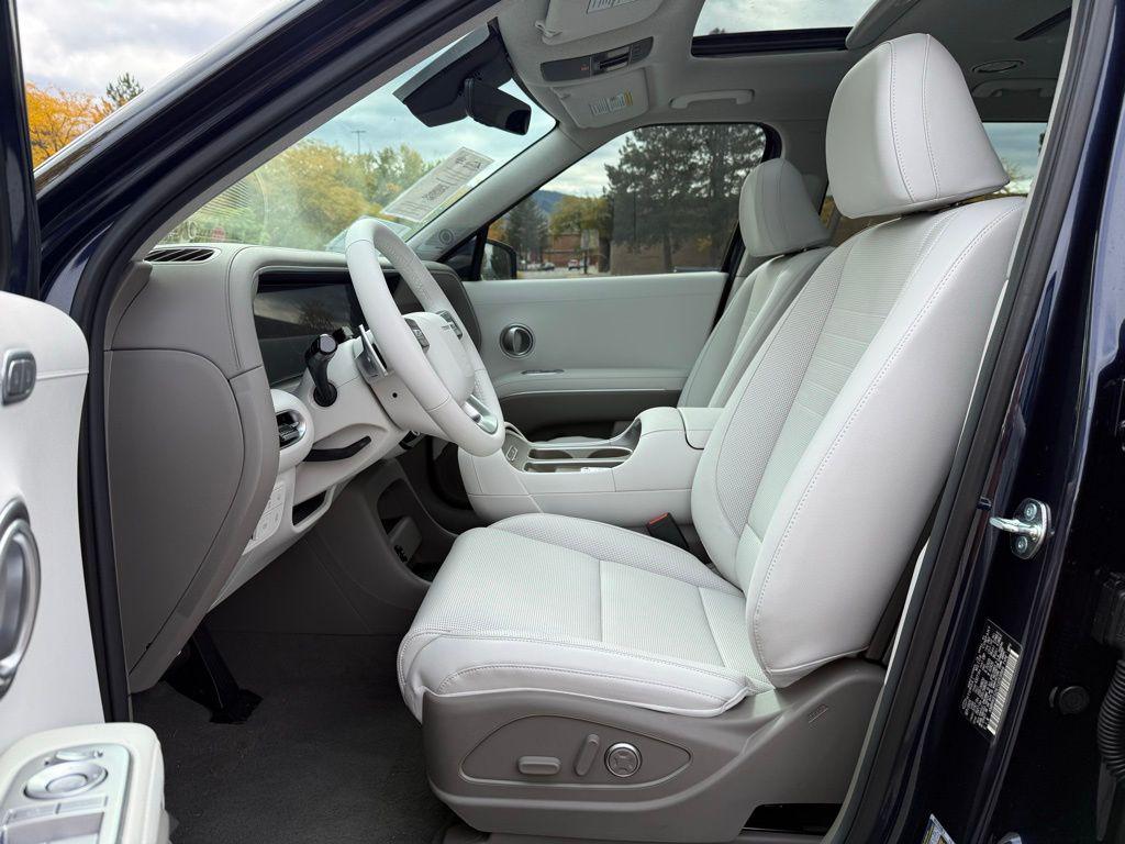 2026 Hyundai Palisade Limited - Photo 13