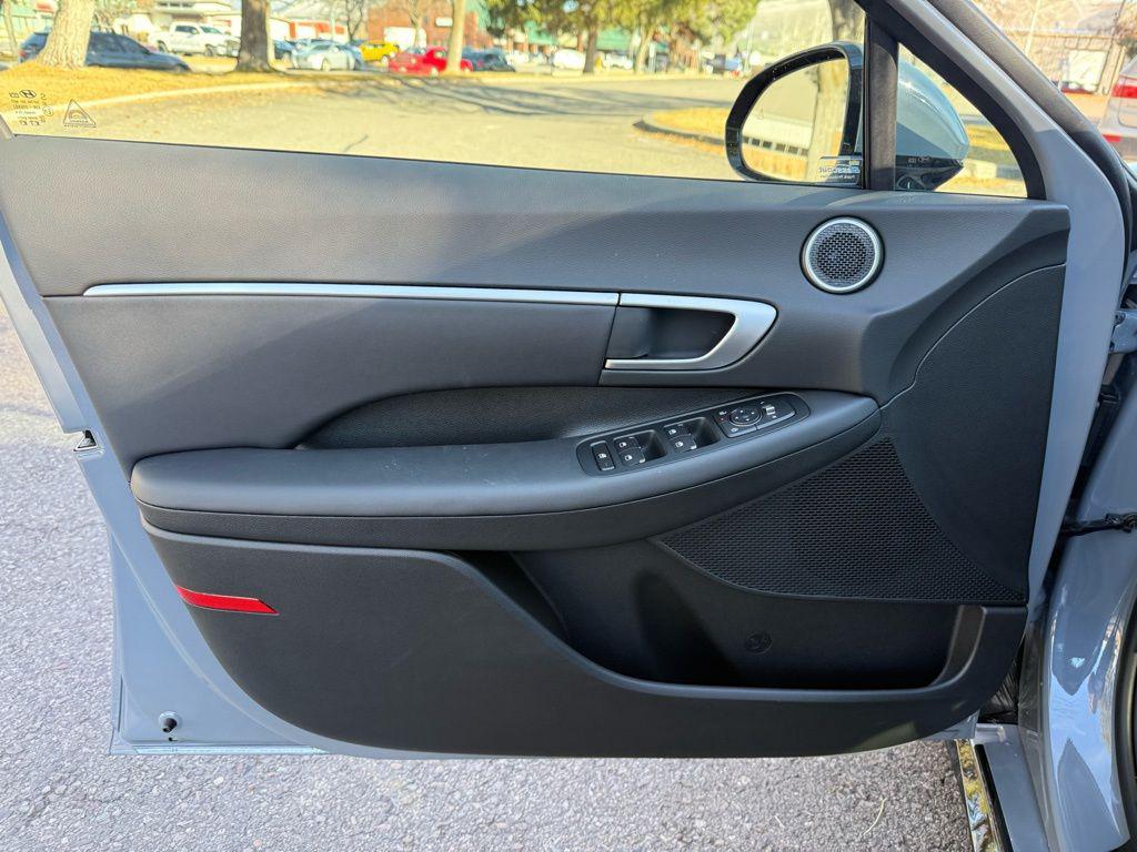 2026 Hyundai Sonata SEL - Photo 12