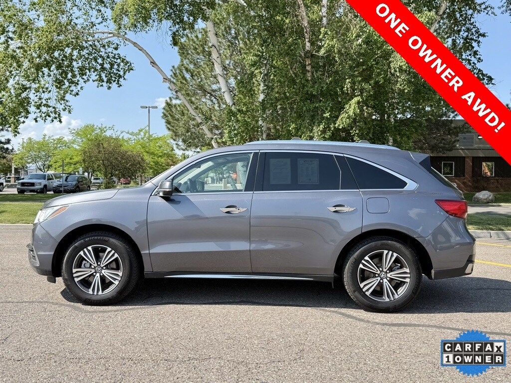 2017 Acura MDX SH-AWD photo 3