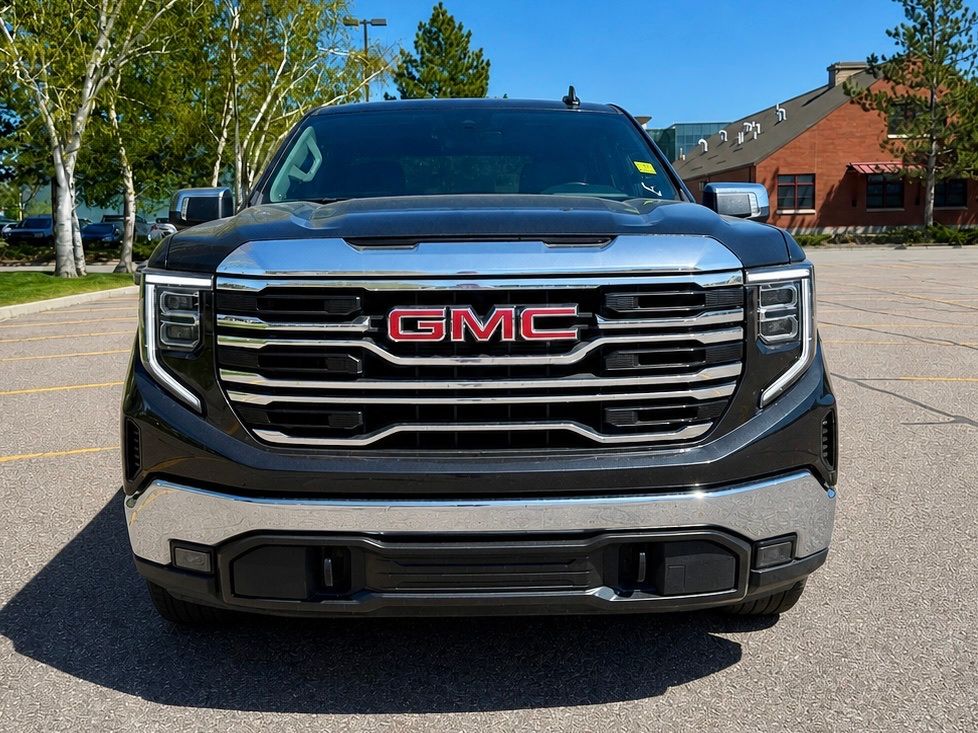 2025 GMC Sierra 1500 SLT - Photo 9