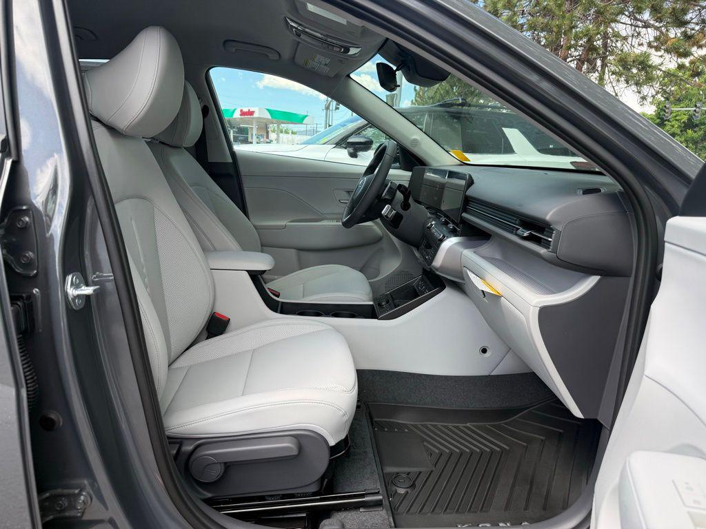 2026 Hyundai Kona SEL Premium - Photo 17