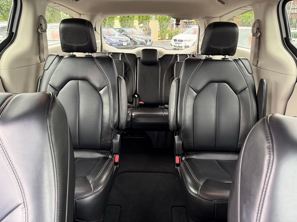2023 Chrysler Pacifica Touring L - Photo 23