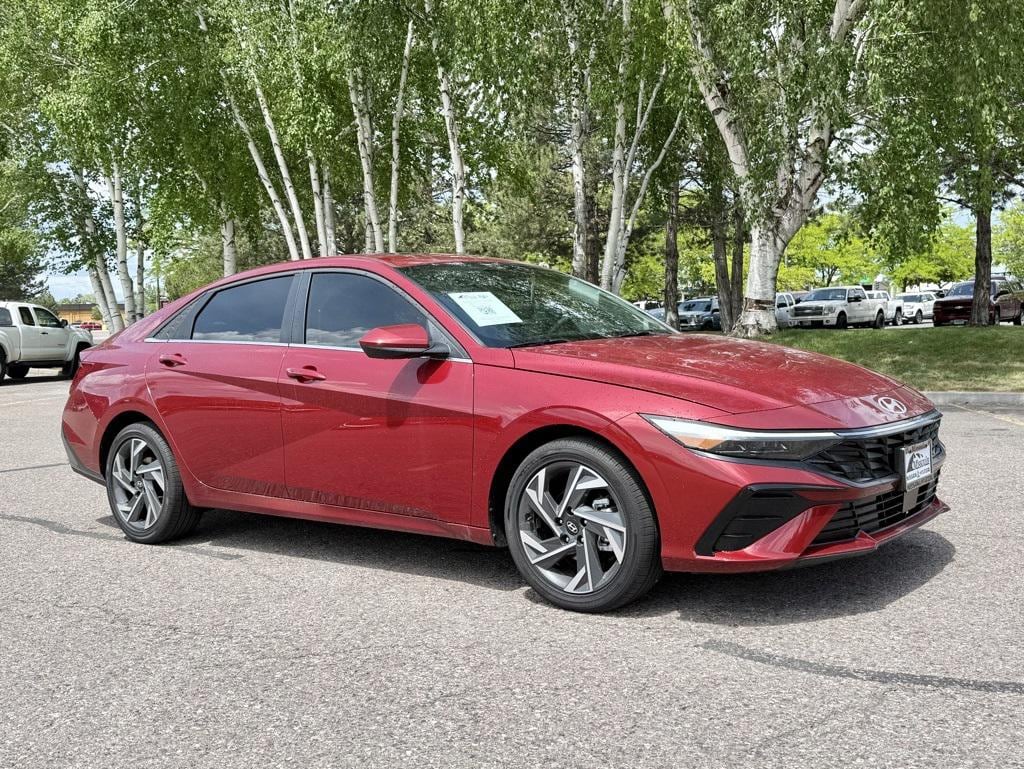 New 2025 Hyundai Elantra SEL Convenience Sedan