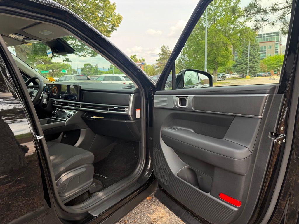 2026 Hyundai Santa Fe SE - Photo 14