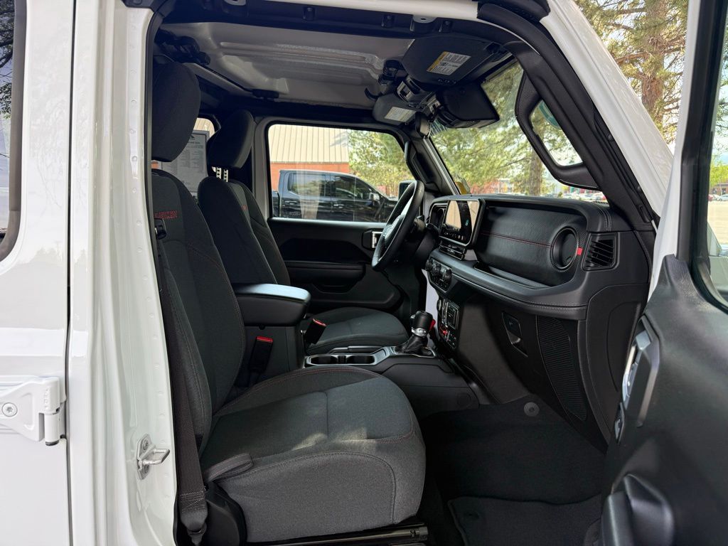 2025 Jeep Wrangler 4-Door Rubicon - Photo 15