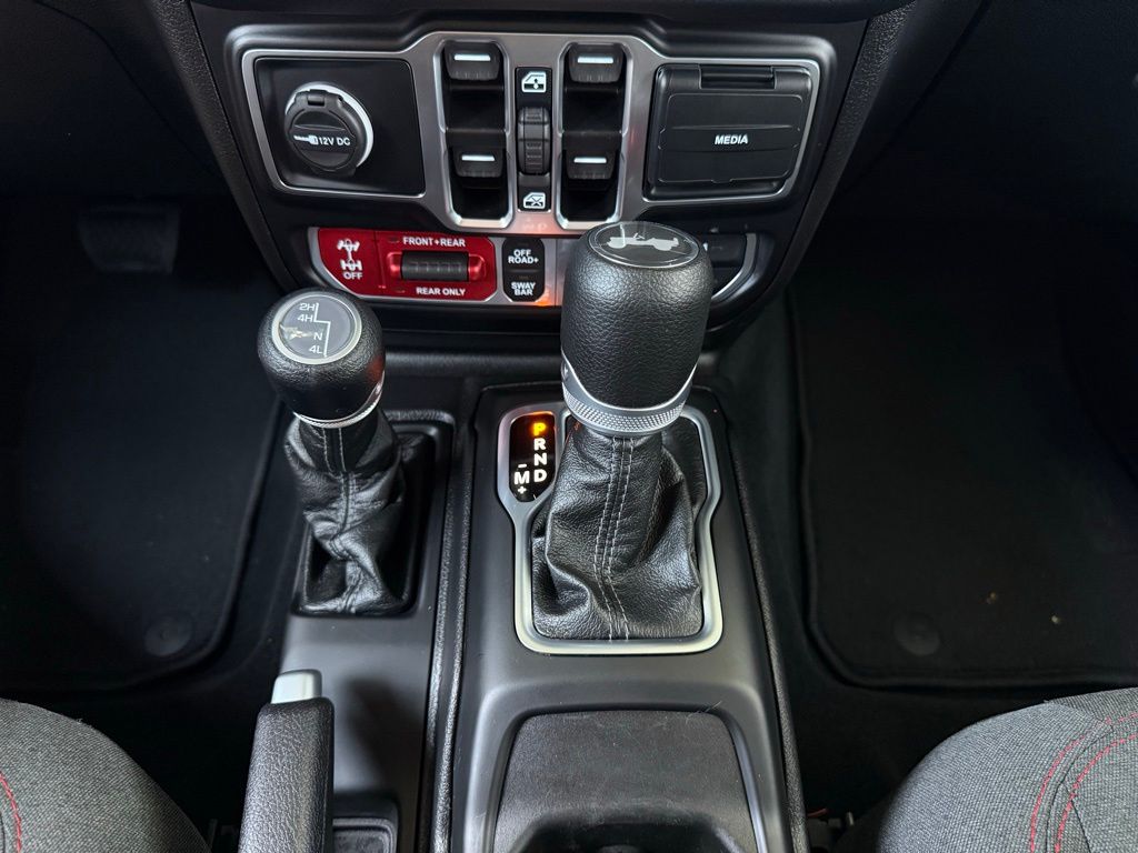 2025 Jeep Wrangler 4-Door Rubicon - Photo 32