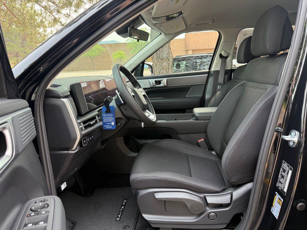2026 Hyundai Santa Fe SE - Photo 13