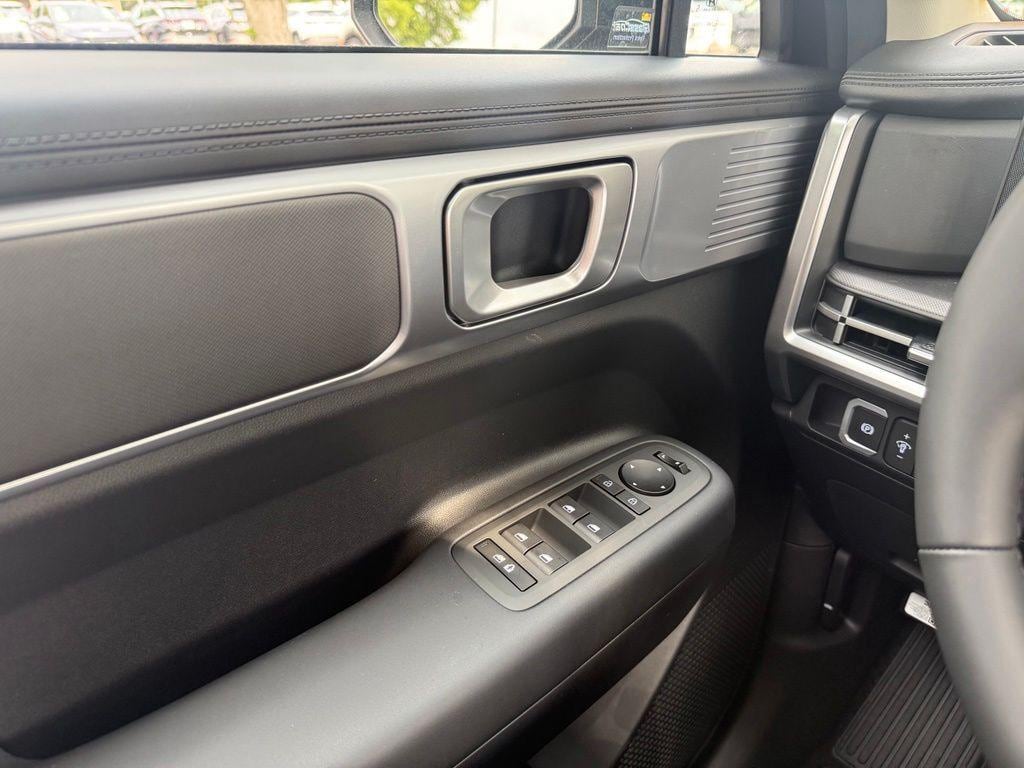 2026 Hyundai Santa Fe SE - Photo 29