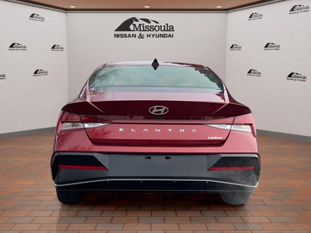 2025 Hyundai Elantra Limited photo 4