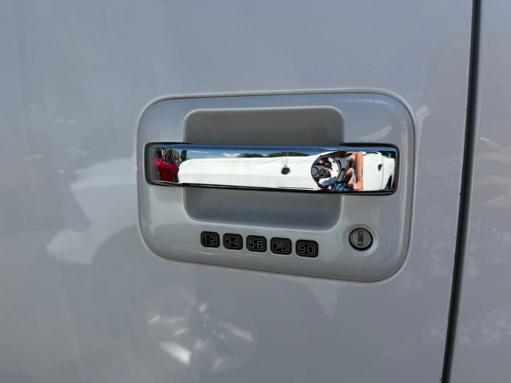 2013 Ford F-150 Platinum - Photo 14