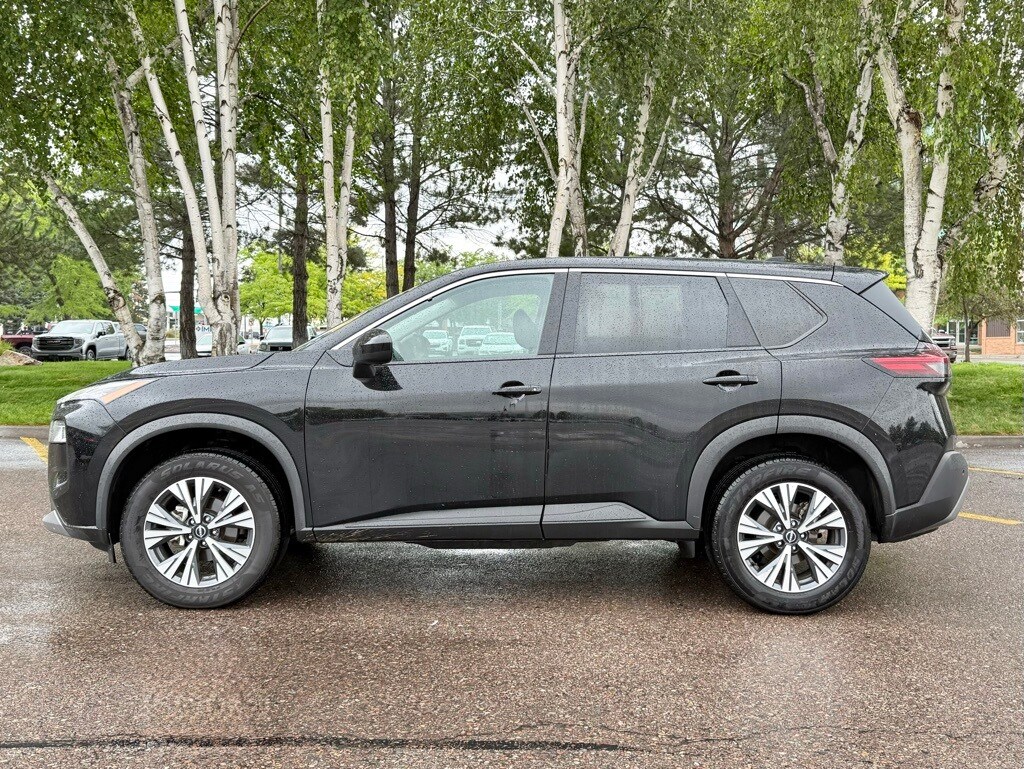 2023 Nissan Rogue SV photo 2
