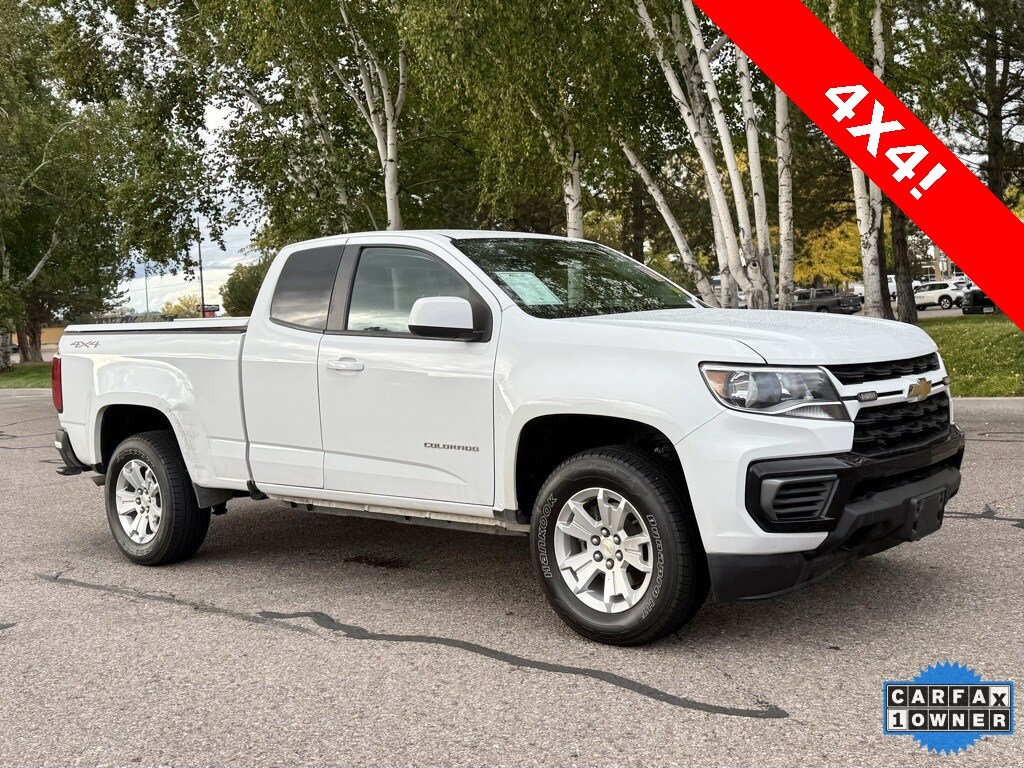 2022 Chevrolet Colorado LT photo 2