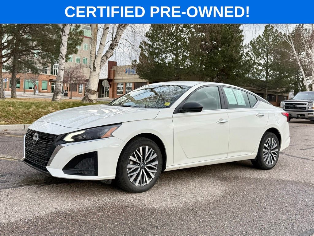 2025 Nissan Altima SV's photo