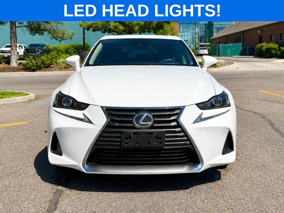2018 Lexus IS 300 - Photo 9