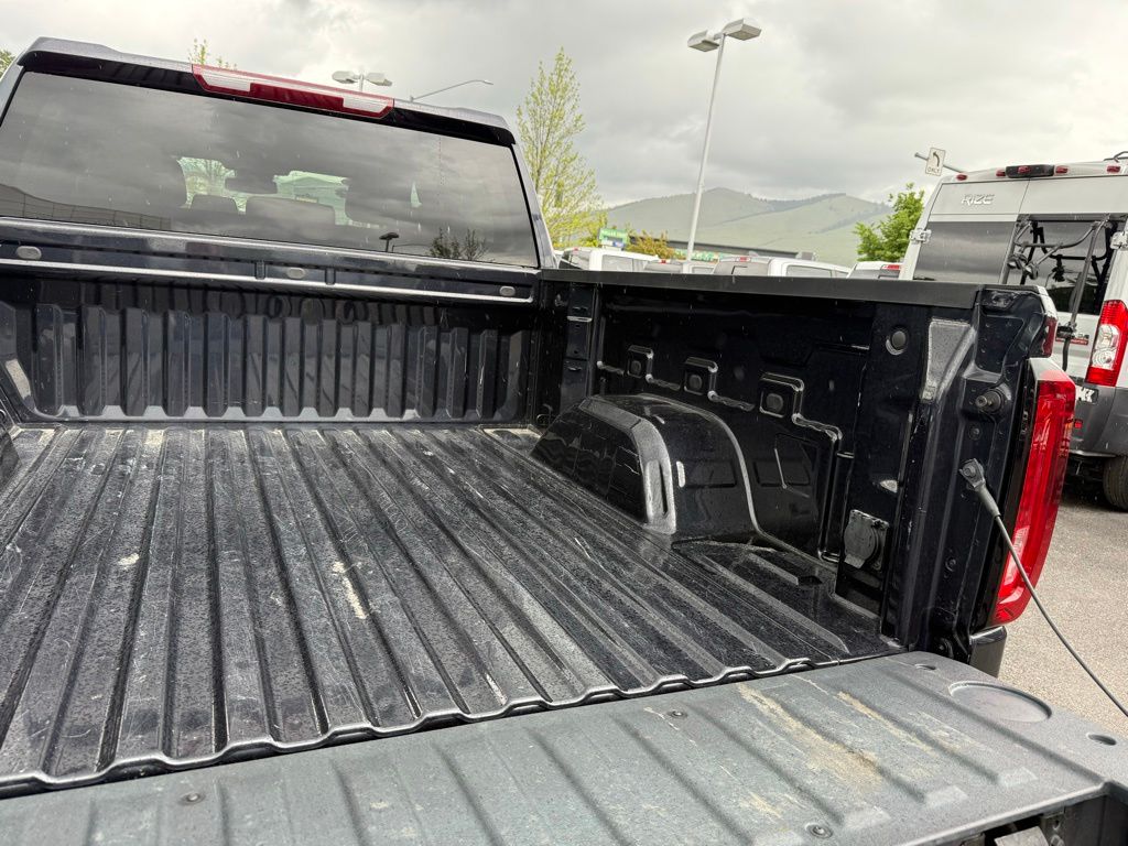 2025 GMC Sierra 1500 SLT - Photo 38