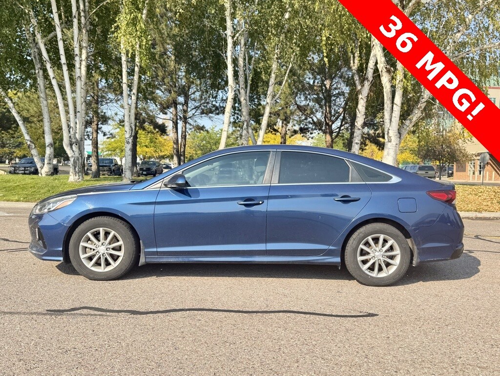 2018 Hyundai Sonata SE photo 2