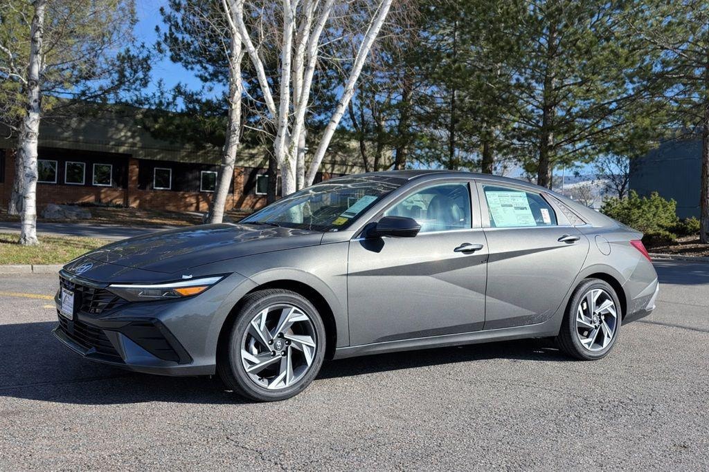 New 2026 Hyundai Elantra Hybrid Limited Sedan