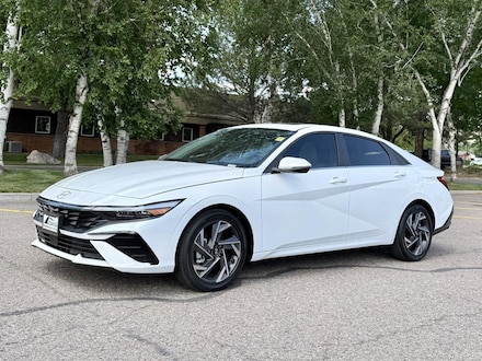 2025 Hyundai Elantra Limited Sedan