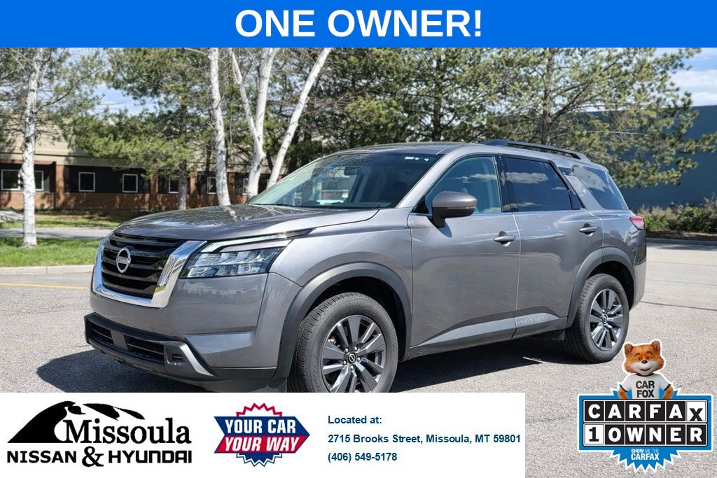 2025 Nissan Pathfinder SV 4WD's photo