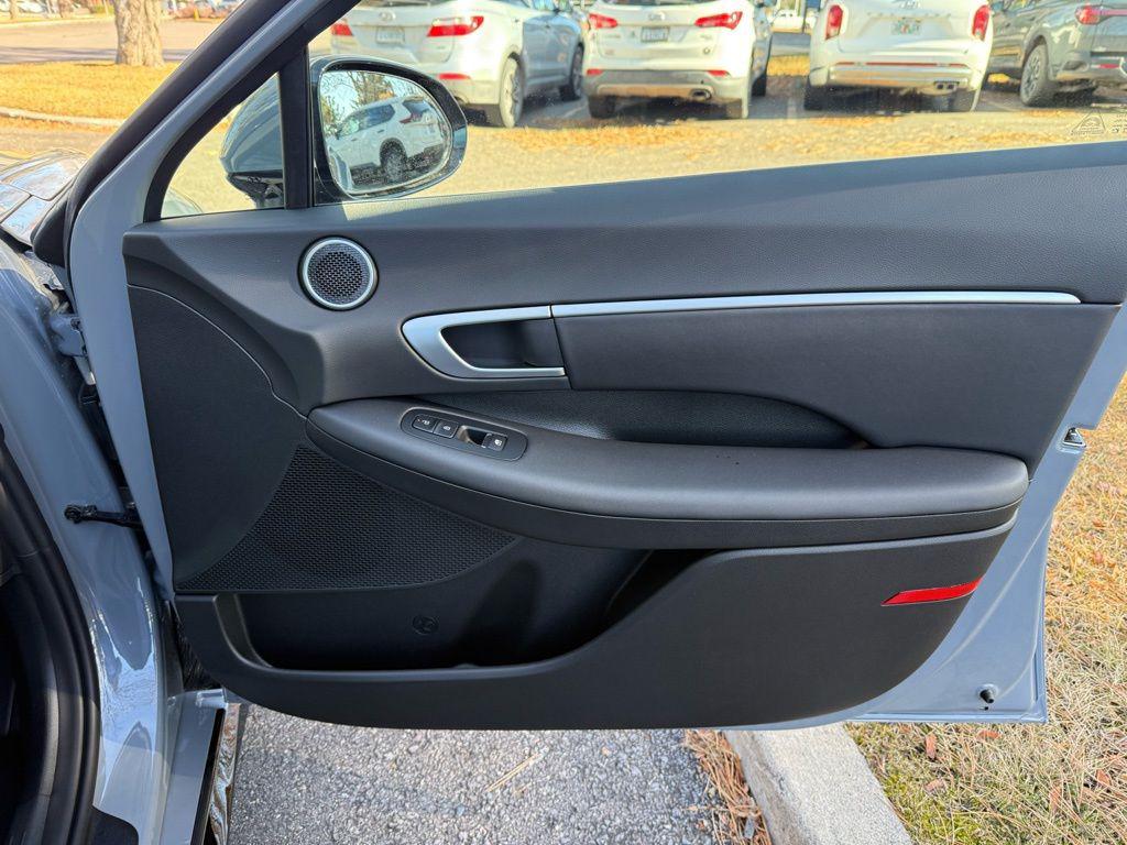 2026 Hyundai Sonata SEL - Photo 15