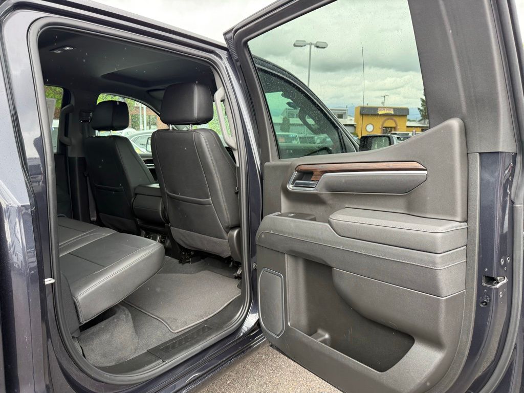 2025 GMC Sierra 1500 SLT - Photo 20