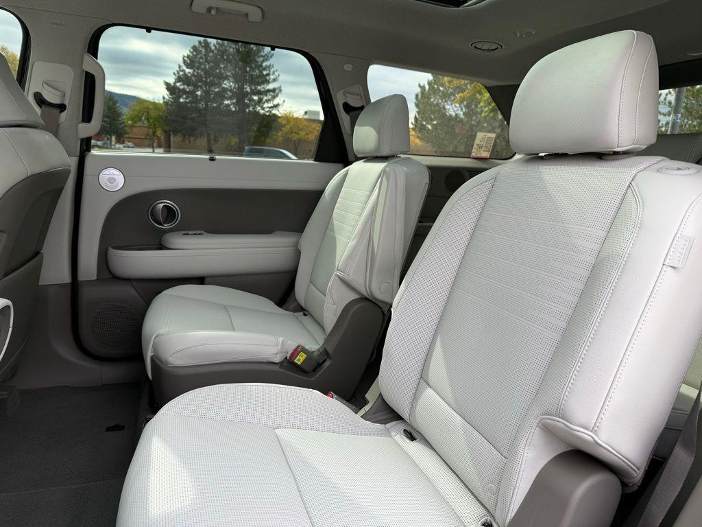 2026 Hyundai Palisade Limited - Photo 17