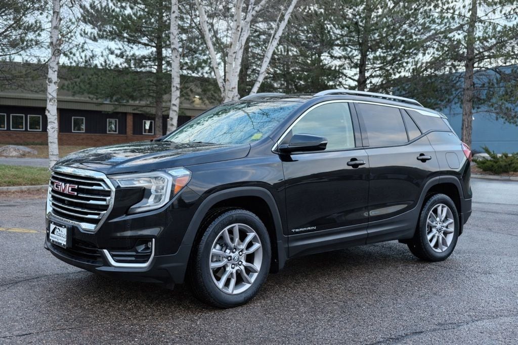 2023 GMC Terrain SLT's photo