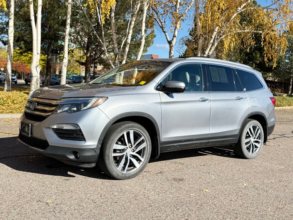 Used 2017 Honda Pilot Touring AWD SUV