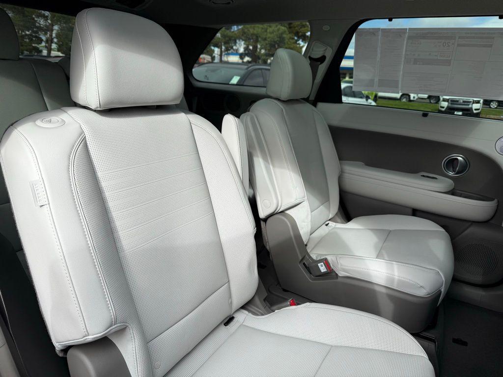 2026 Hyundai Palisade Limited - Photo 19