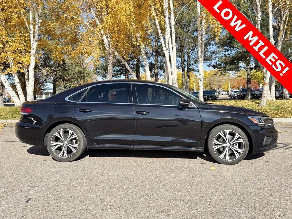 2021 Volkswagen Passat 2.0T SE photo 4