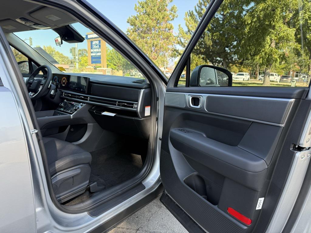 2026 Hyundai Santa Fe SE - Photo 12