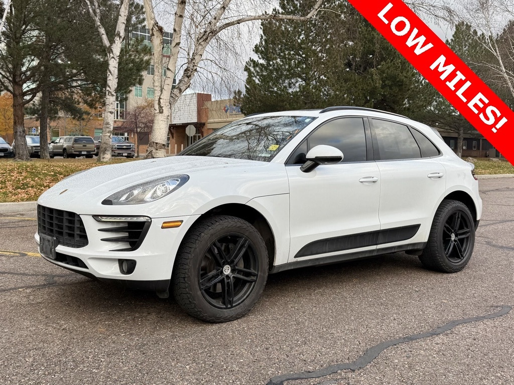 2018 Porsche Macan Base's photo