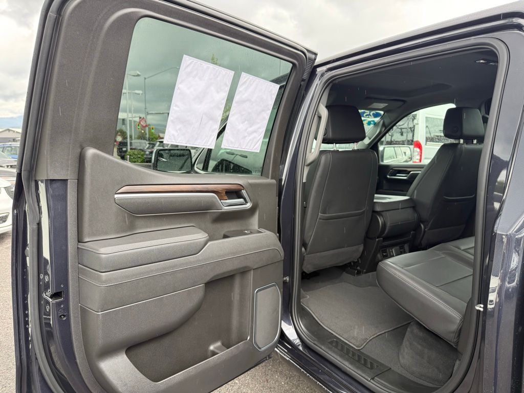 2025 GMC Sierra 1500 SLT - Photo 18