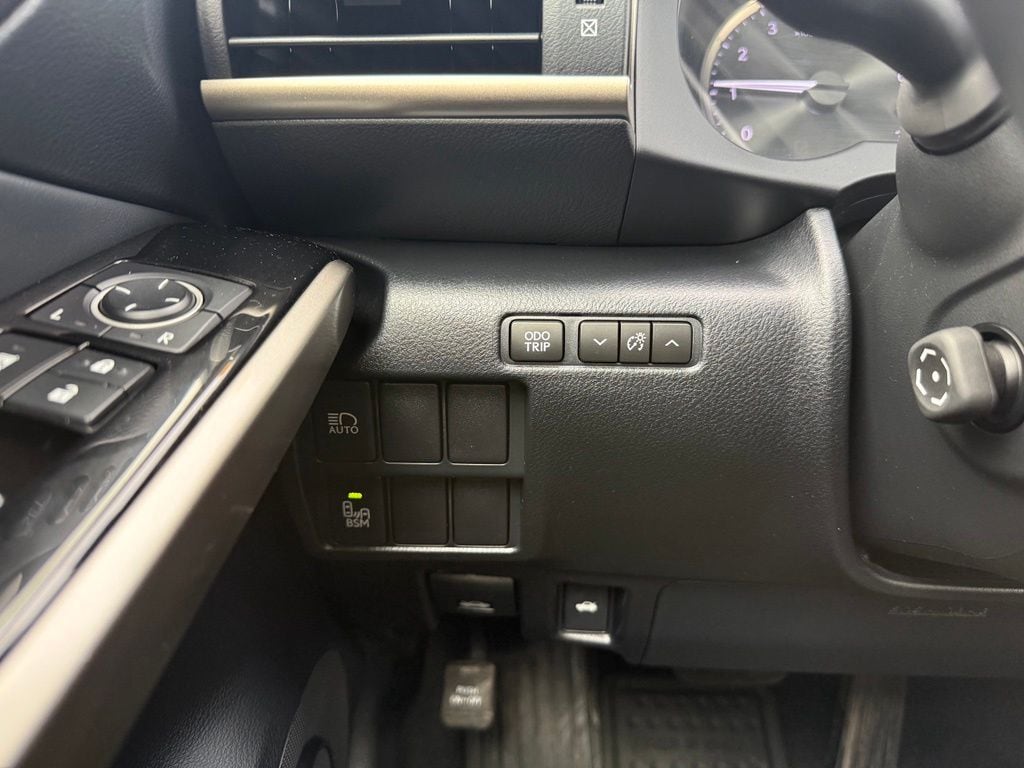 2018 Lexus IS 300 - Photo 27