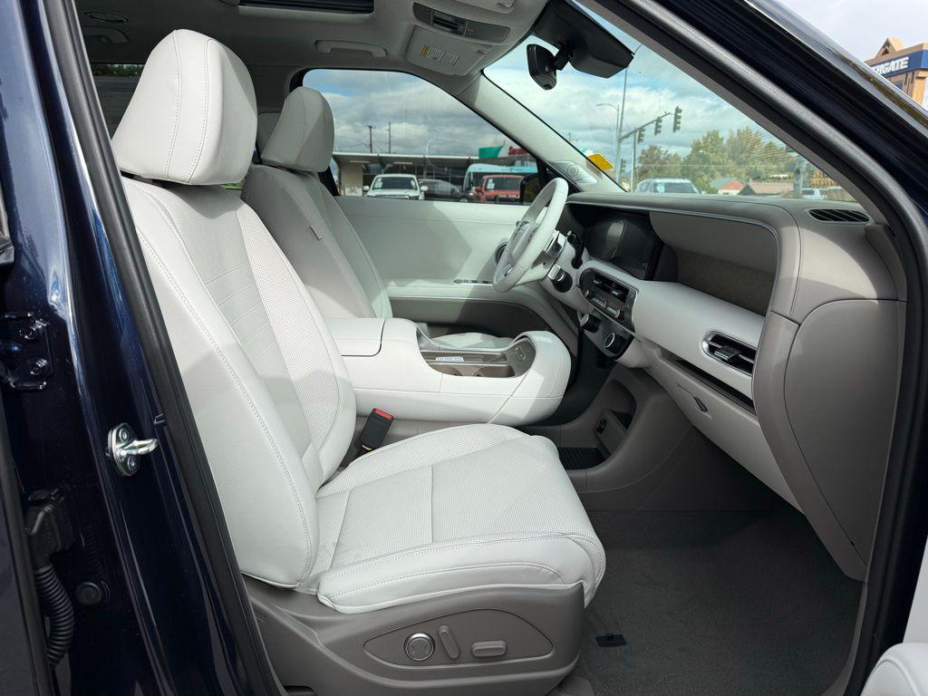 2026 Hyundai Palisade Limited - Photo 15