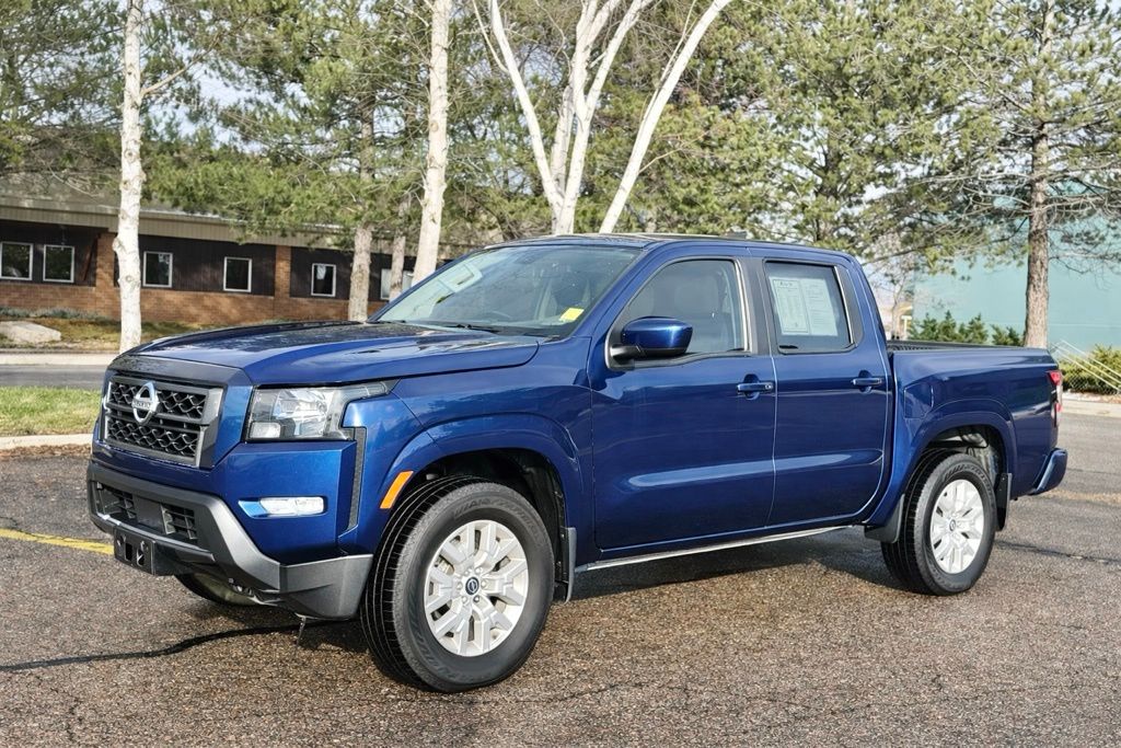 2023 Nissan Frontier SV's photo