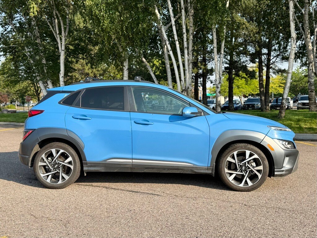 2022 Hyundai Kona Limited photo 4